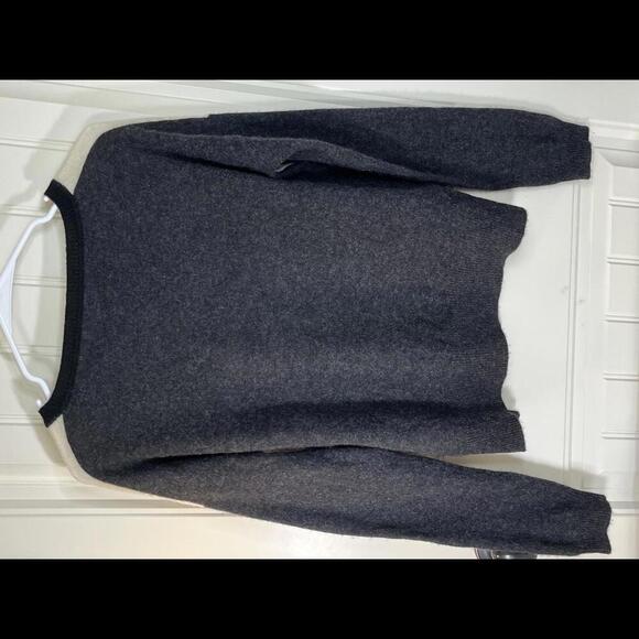 Velvet by Graham & Spencer Colorblock Sweater Gray/Cream Size Petite/Small - Picture 3 of 5